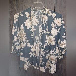 Charlotte Russe Floral Open-Front Blouse - Blue and Cream
